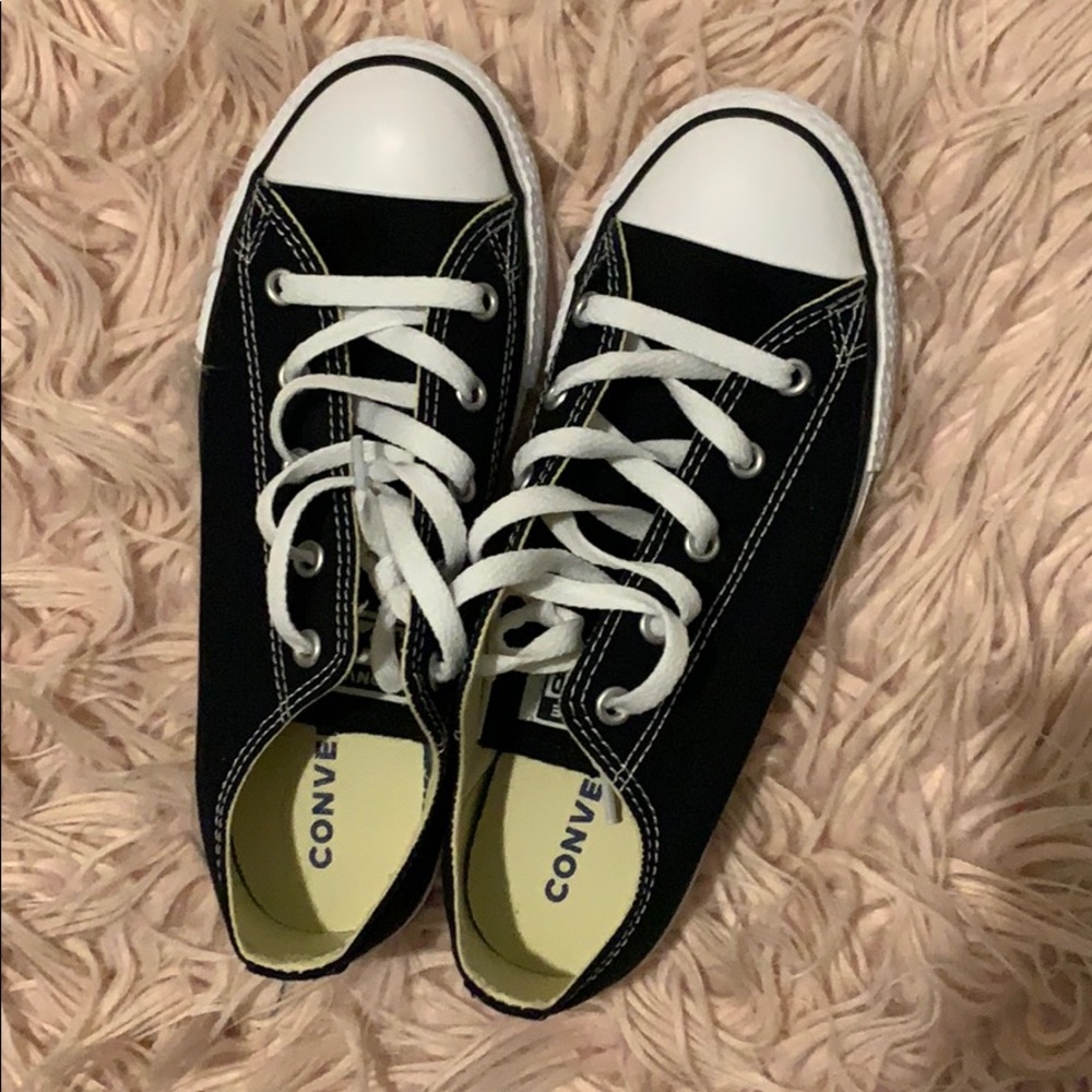 Converse low top